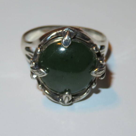 Large Round Jade Sterling Silver Ring Size 7.75 - Picture 4 of 17